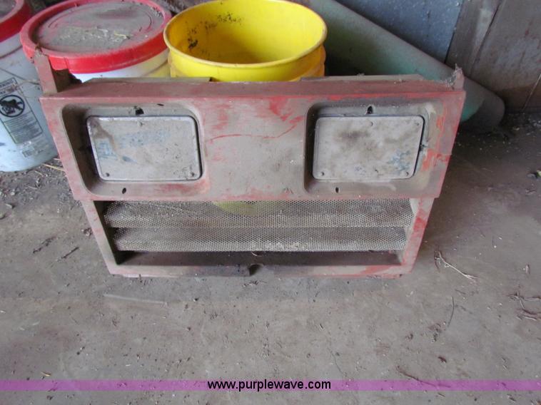 image for item G4081 Hesston Tiger Special 80-90 tractor