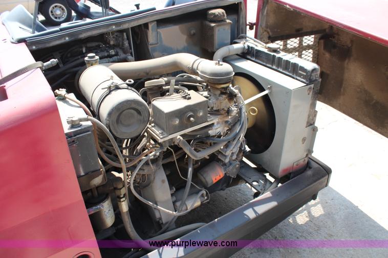 image for item G5054 1999 American Lincoln 2160 sweeper