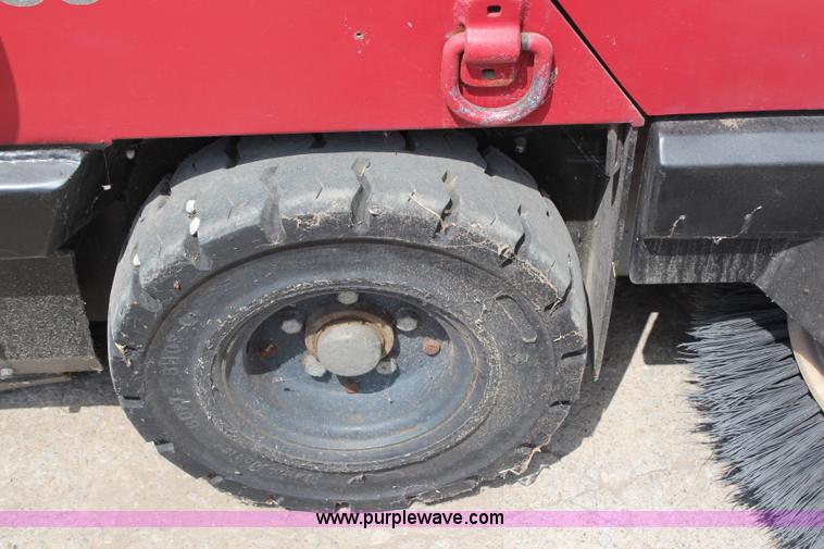 image for item G5054 1999 American Lincoln 2160 sweeper