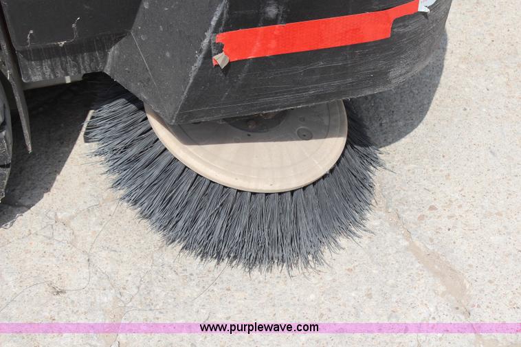 image for item G5054 1999 American Lincoln 2160 sweeper