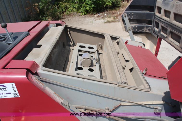 image for item G5054 1999 American Lincoln 2160 sweeper