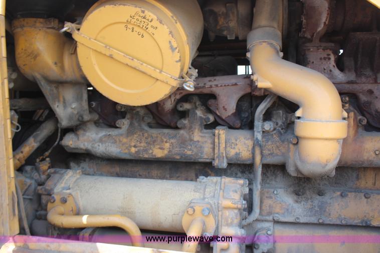 image for item G5305 1977 Caterpillar D8K dozer