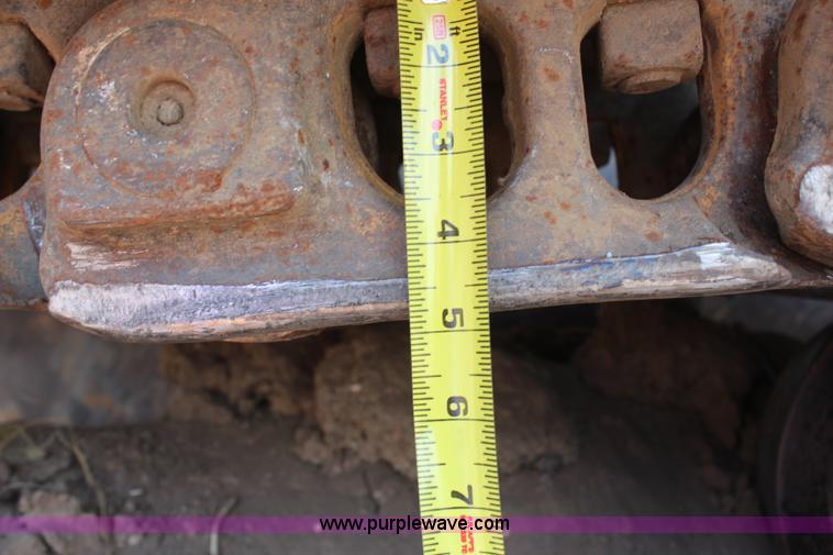 image for item G5305 1977 Caterpillar D8K dozer