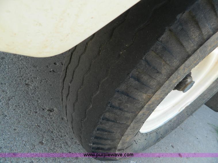 image for item G7963 1973 Ford F250 Camper Special gin pole truck