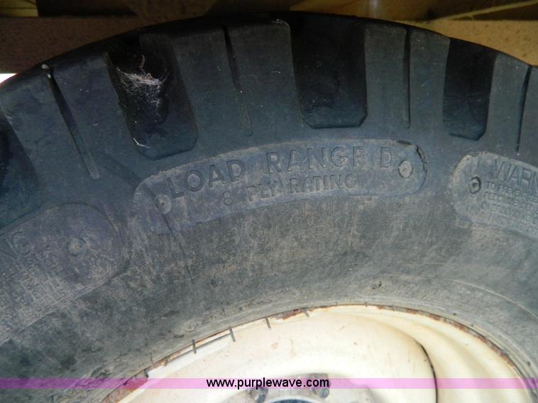 image for item G7963 1973 Ford F250 Camper Special gin pole truck