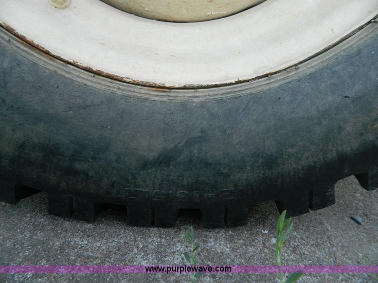 image for item G7963 1973 Ford F250 Camper Special gin pole truck