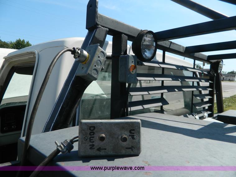 image for item G7963 1973 Ford F250 Camper Special gin pole truck