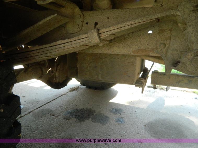 image for item G7963 1973 Ford F250 Camper Special gin pole truck