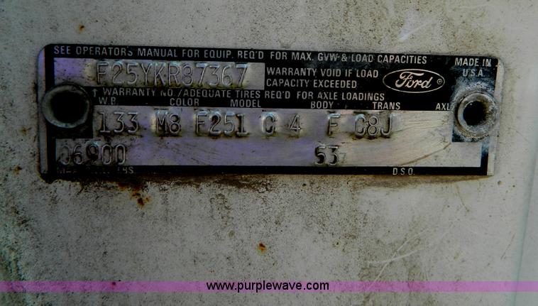 image for item G7963 1973 Ford F250 Camper Special gin pole truck