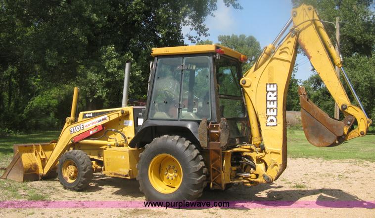 image for item H6466 1999 John Deere 310E backhoe