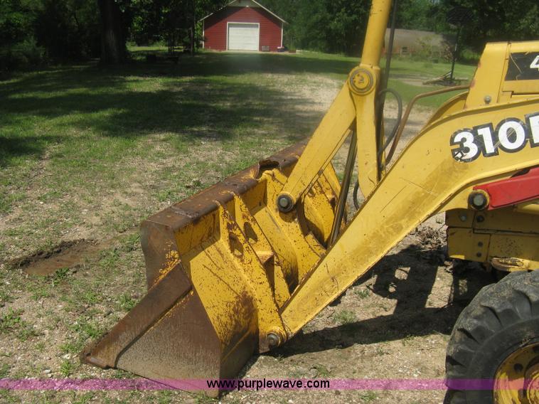 image for item H6466 1999 John Deere 310E backhoe