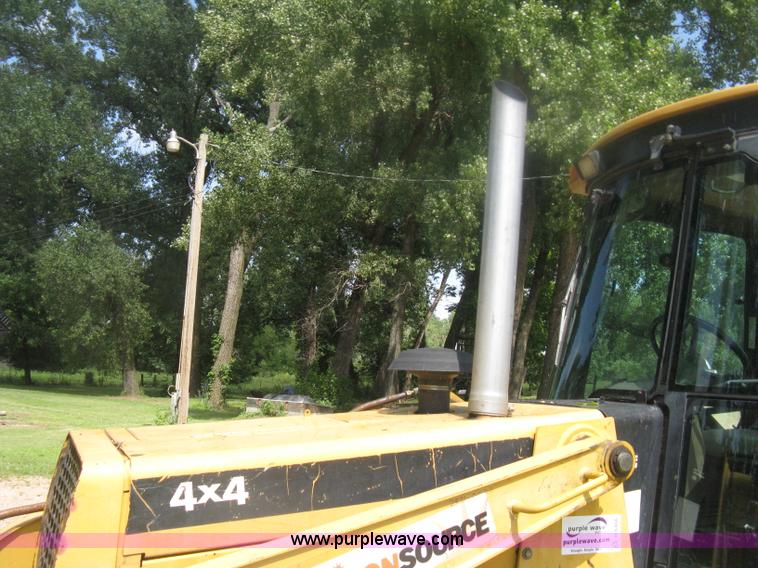 image for item H6466 1999 John Deere 310E backhoe