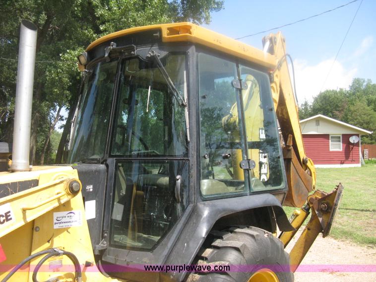 image for item H6466 1999 John Deere 310E backhoe