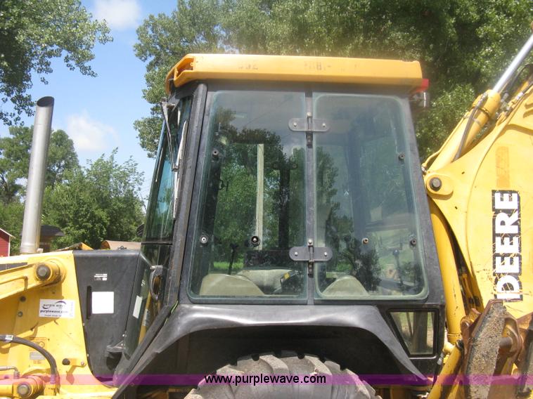 image for item H6466 1999 John Deere 310E backhoe