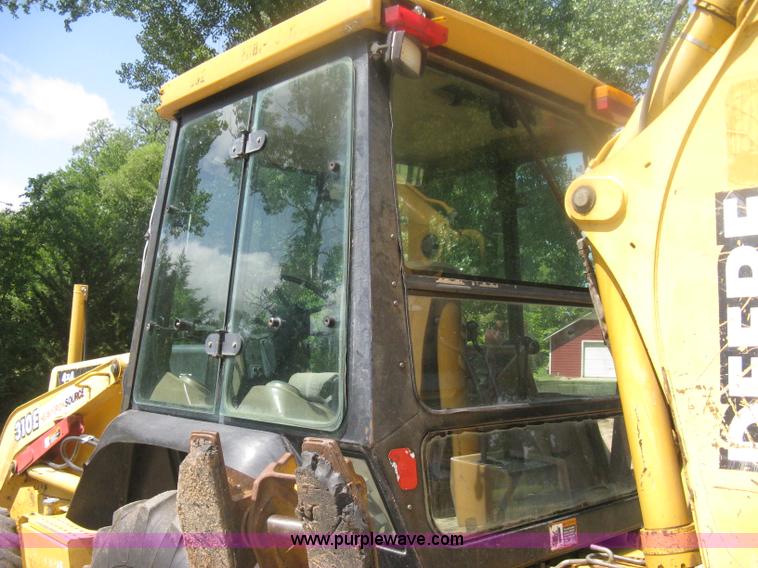 image for item H6466 1999 John Deere 310E backhoe