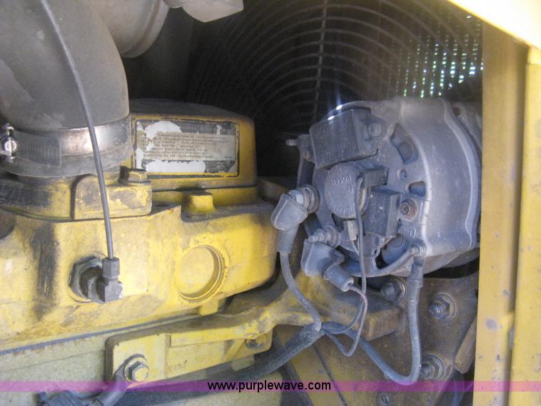 image for item H6466 1999 John Deere 310E backhoe