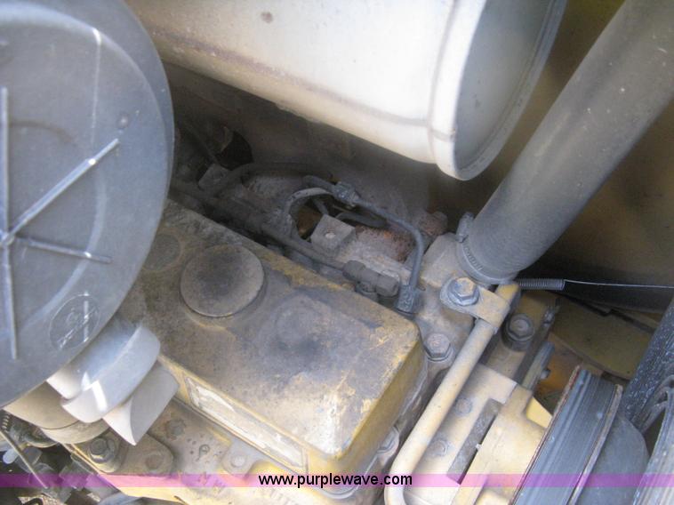 image for item H6466 1999 John Deere 310E backhoe