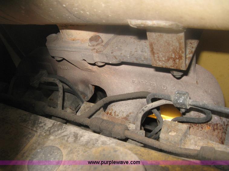 image for item H6466 1999 John Deere 310E backhoe