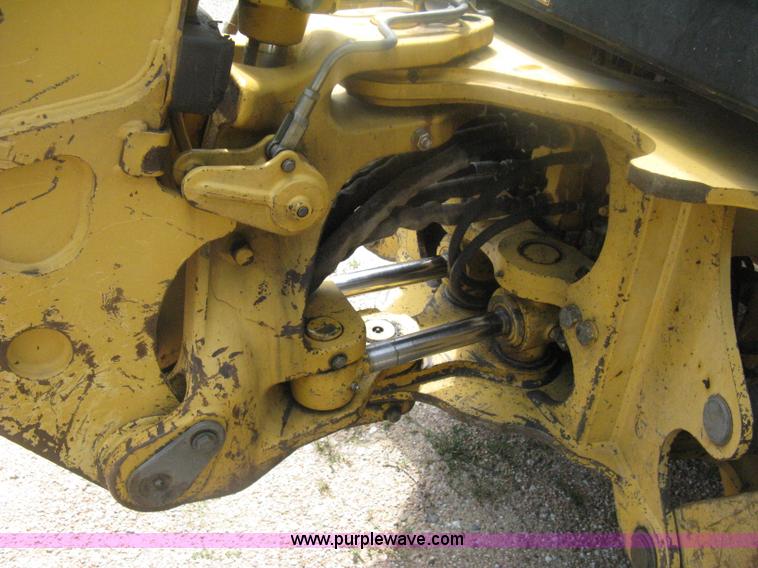 image for item H6466 1999 John Deere 310E backhoe