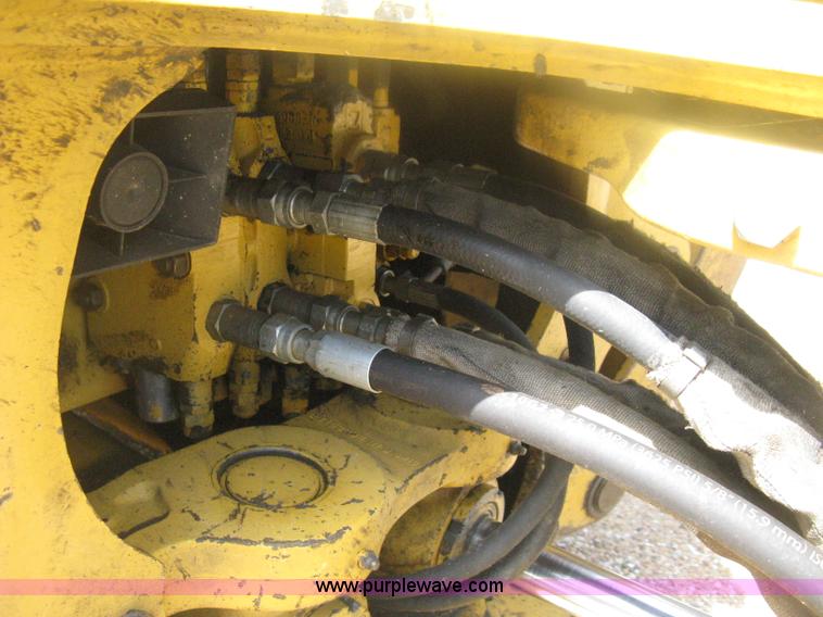 image for item H6466 1999 John Deere 310E backhoe