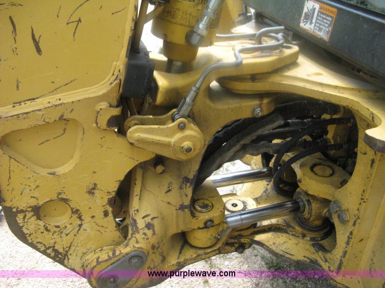 image for item H6466 1999 John Deere 310E backhoe