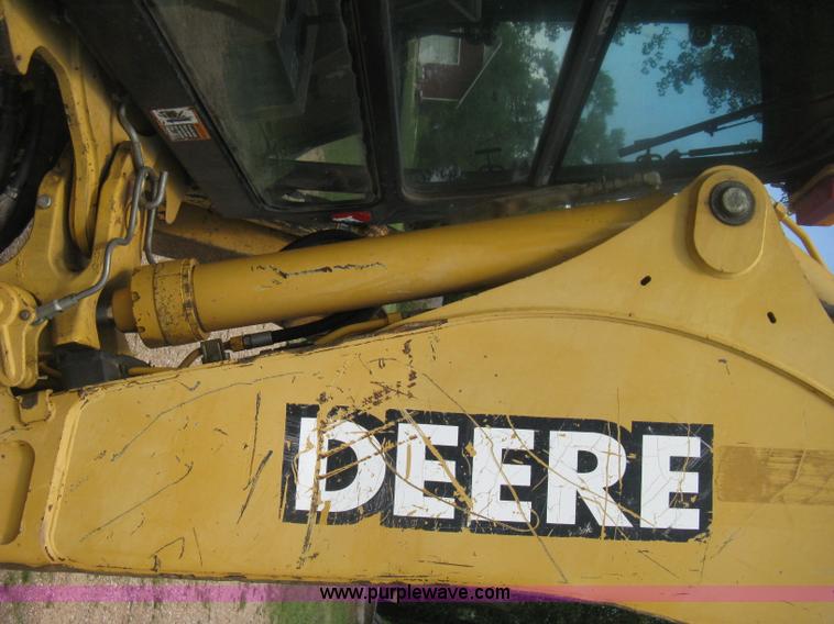 image for item H6466 1999 John Deere 310E backhoe