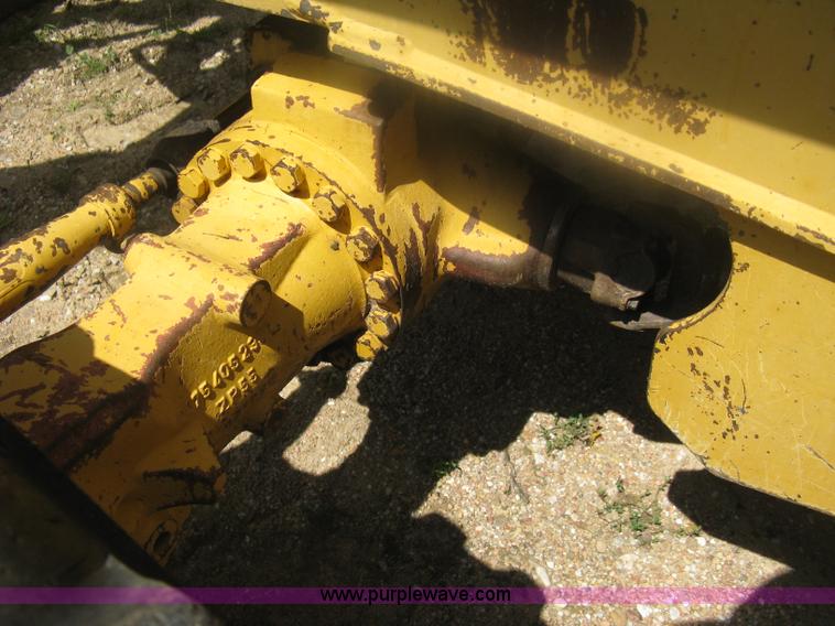 image for item H6466 1999 John Deere 310E backhoe