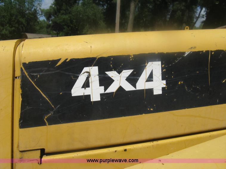 image for item H6466 1999 John Deere 310E backhoe