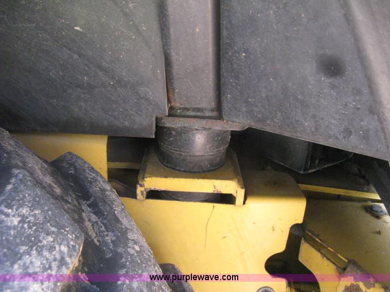 image for item H6466 1999 John Deere 310E backhoe