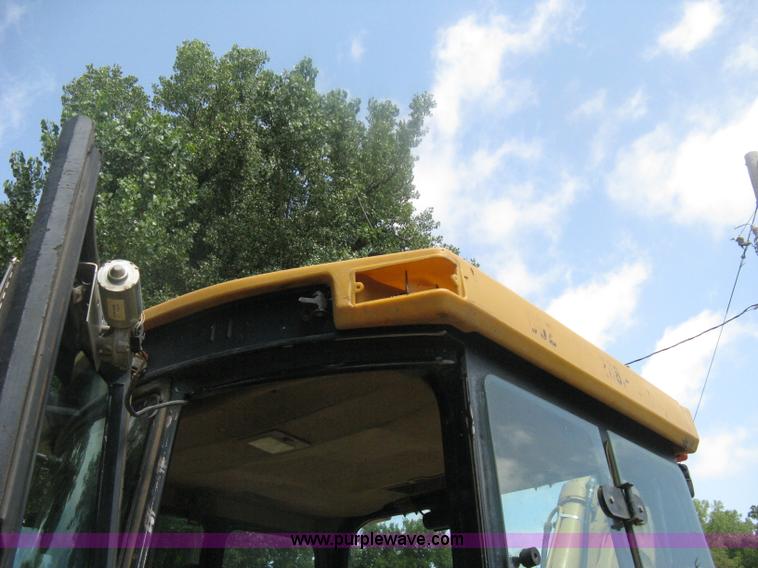 image for item H6466 1999 John Deere 310E backhoe