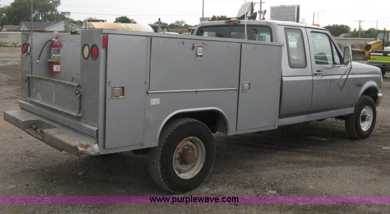 image for item H6490 1997 Ford F250 SuperCab utility truck
