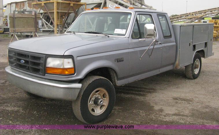 image for item H6490 1997 Ford F250 SuperCab utility truck