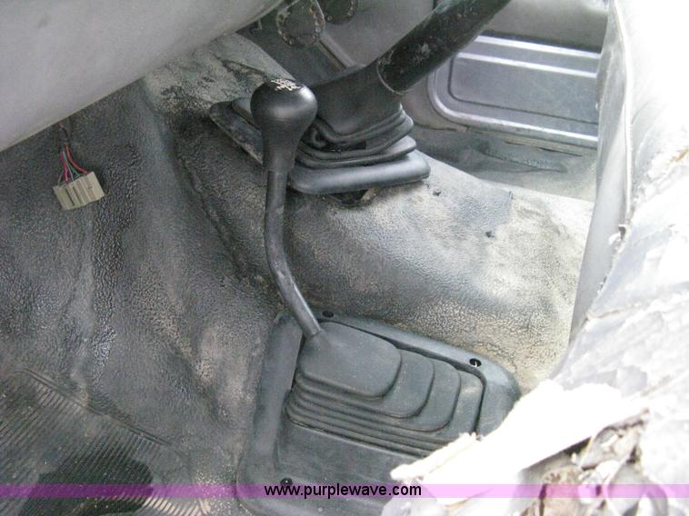 image for item H6490 1997 Ford F250 SuperCab utility truck