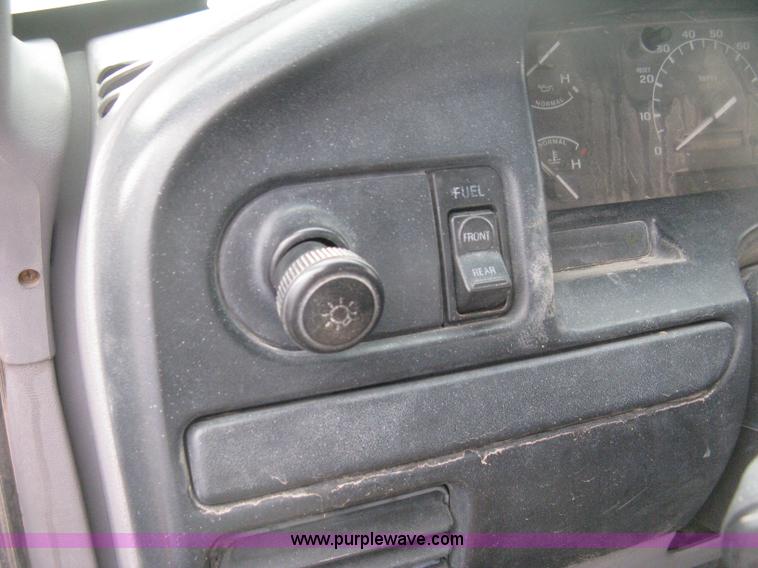 image for item H6490 1997 Ford F250 SuperCab utility truck