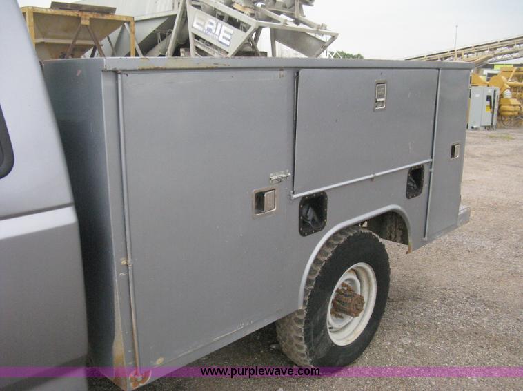 image for item H6490 1997 Ford F250 SuperCab utility truck