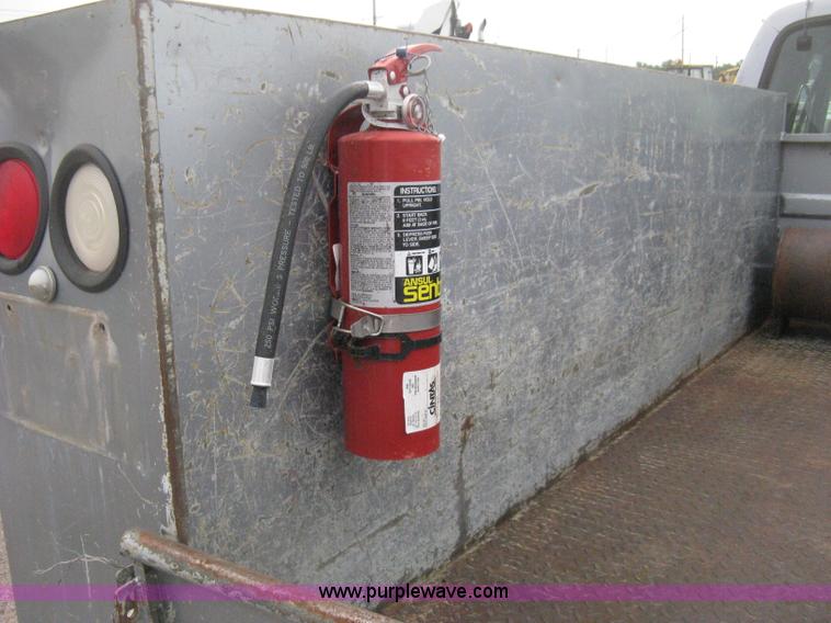 image for item H6490 1997 Ford F250 SuperCab utility truck