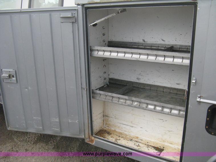 image for item H6490 1997 Ford F250 SuperCab utility truck