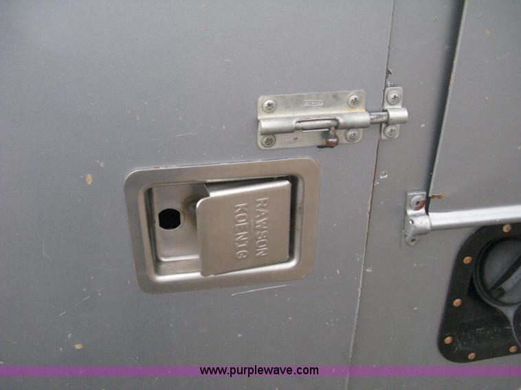 image for item H6490 1997 Ford F250 SuperCab utility truck