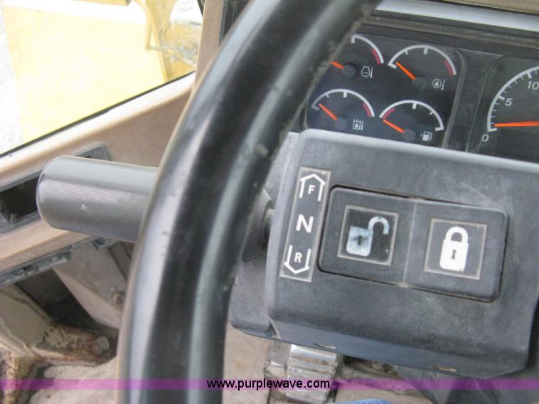 image for item H6491 1997 Caterpillar 950F Series II wheel loader