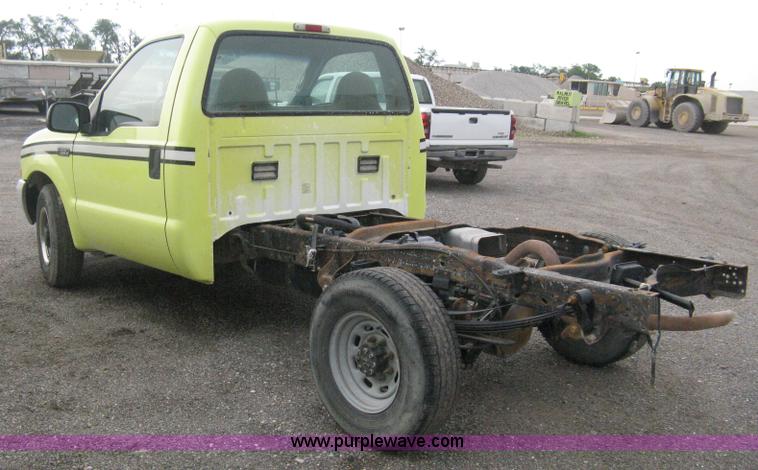 image for item H6500 2003 Ford F250 XL cab and chassis