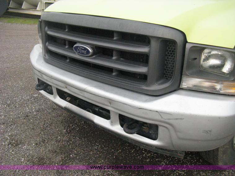 image for item H6500 2003 Ford F250 XL cab and chassis