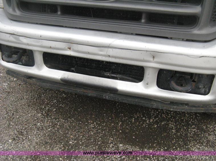 image for item H6500 2003 Ford F250 XL cab and chassis