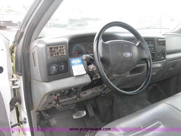 image for item H6500 2003 Ford F250 XL cab and chassis