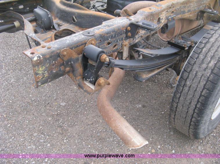 image for item H6500 2003 Ford F250 XL cab and chassis