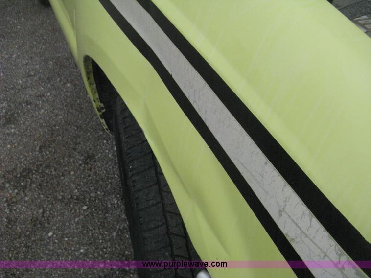 image for item H6500 2003 Ford F250 XL cab and chassis