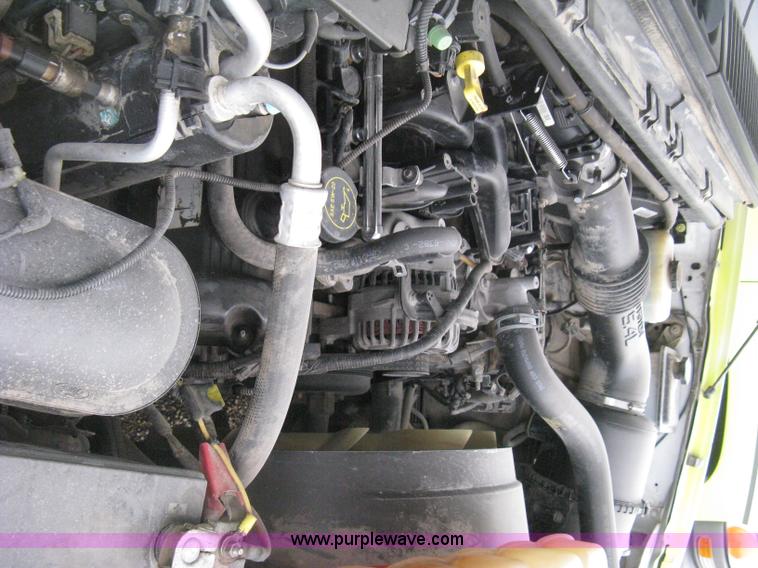 image for item H6500 2003 Ford F250 XL cab and chassis