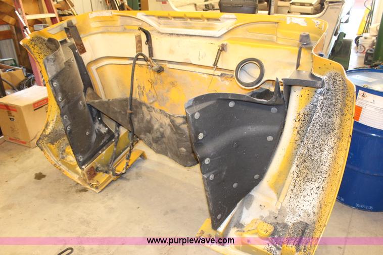 image for item H6544 International 4900 truck hood