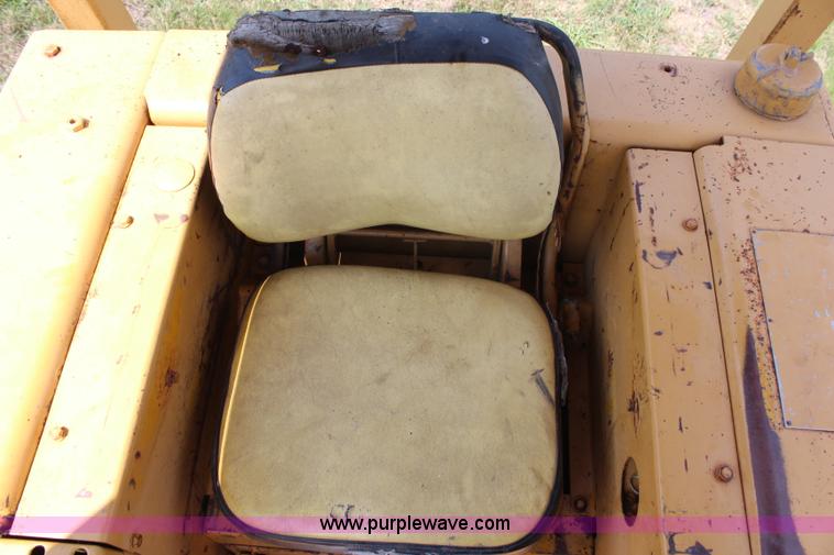 image for item H6547 1974 Caterpillar 955L track loader