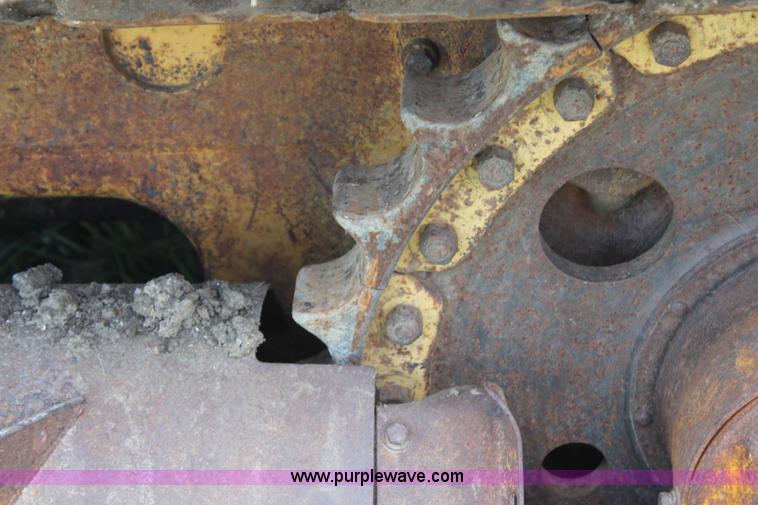 image for item H6547 1974 Caterpillar 955L track loader