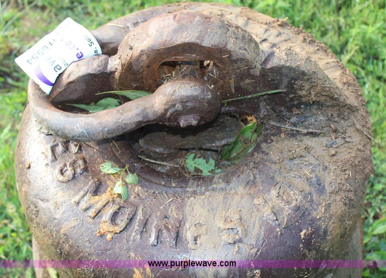 image for item H6554 4,000 lbs wrecking ball